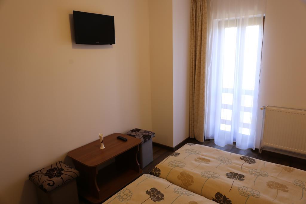 Ezüstfenyő Agroturisztikai Panzió Hotel Borzont Kültér fotó