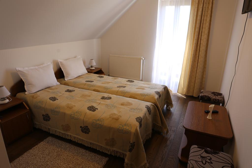 Ezüstfenyő Agroturisztikai Panzió Hotel Borzont Kültér fotó