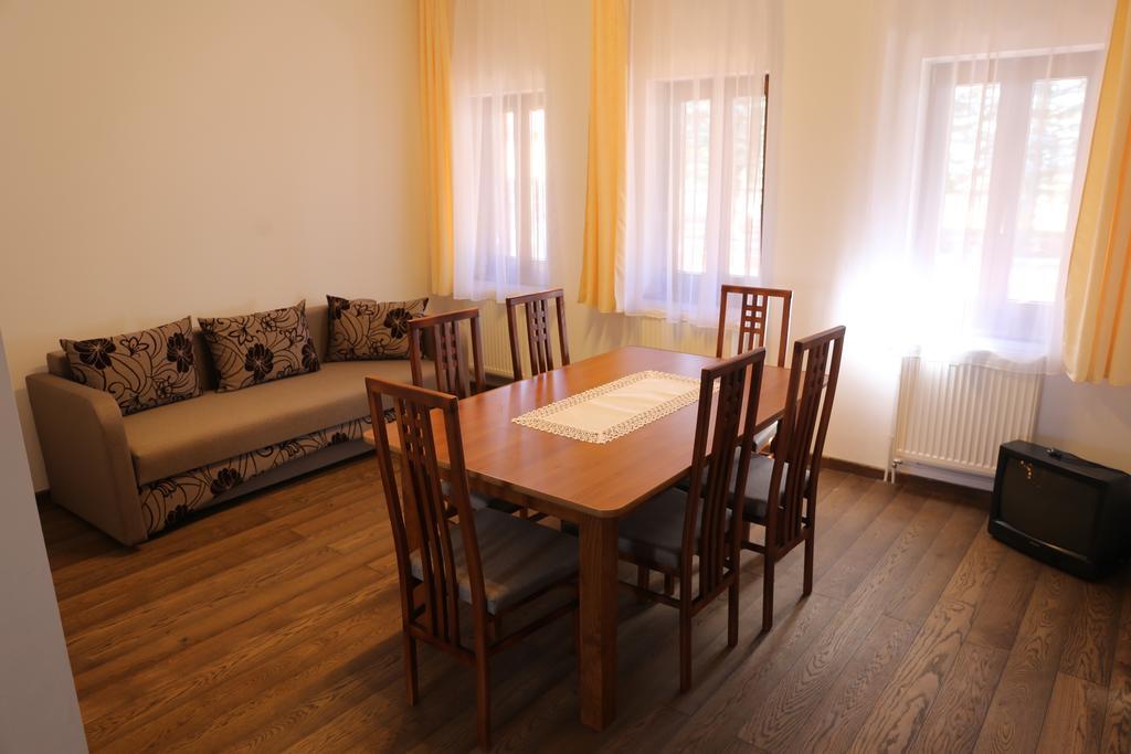 Ezüstfenyő Agroturisztikai Panzió Hotel Borzont Kültér fotó